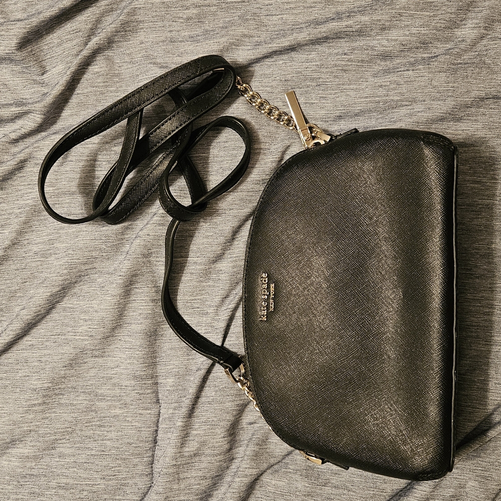kate spade Black Crossbody Bag with Leather Material and Gold Chain